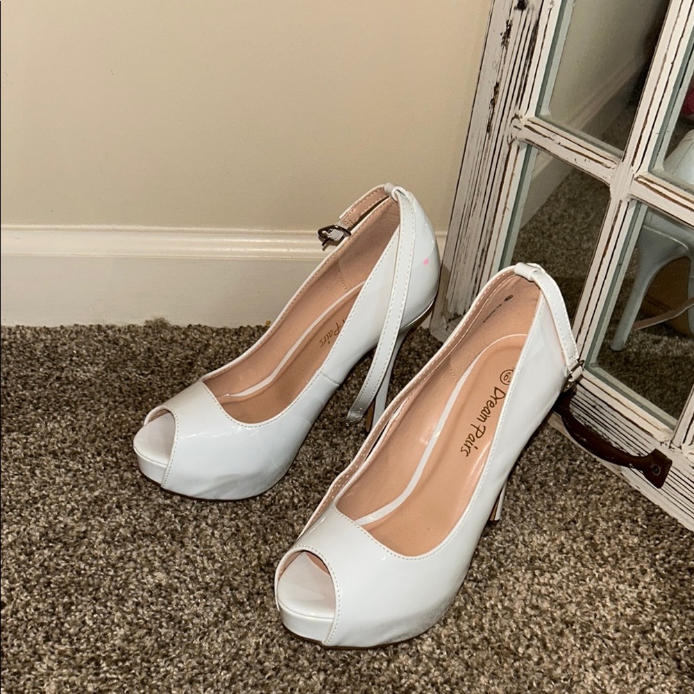 Dream Pairs Women's White Peep Toe Heels